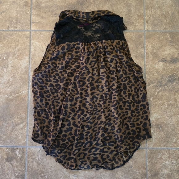 Brown Leopard Annabelle Button Down Blouse - Picture 2 of 3